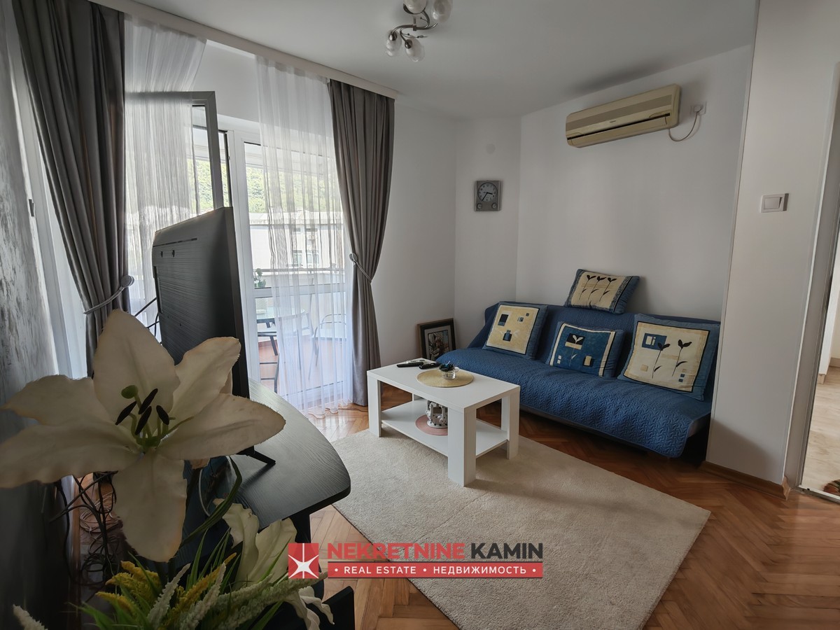 Budva, Adok (Velji Vinogradi) Bölgesinde satılık 2+1 Daire – 60 m²